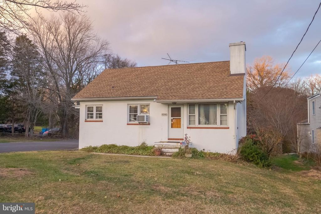 Image 2 of property listing at 5240 KING AVE, Rosedale, MD 21237