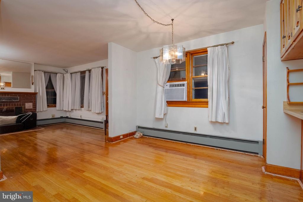 Image 20 of property listing at 5240 KING AVE, Rosedale, MD 21237