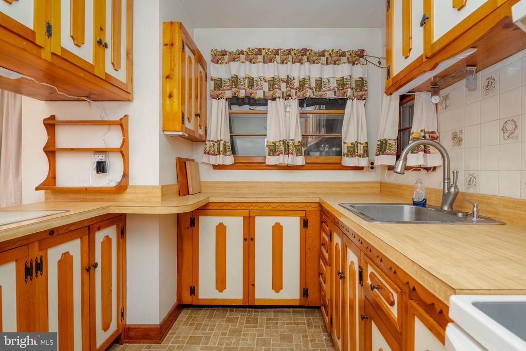 Image 22 of property listing at 5240 KING AVE, Rosedale, MD 21237