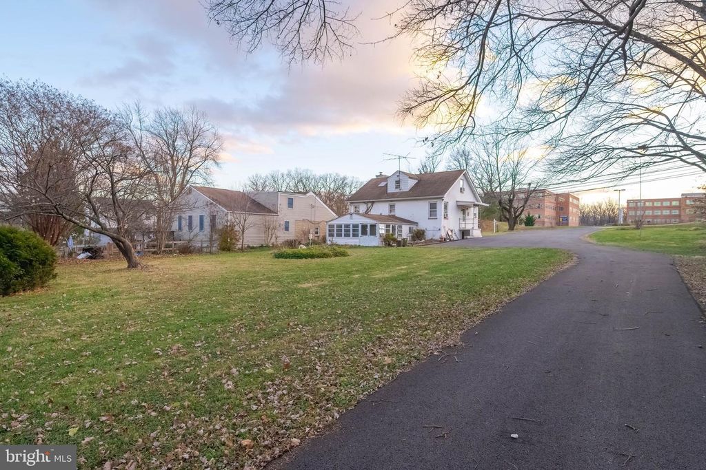 Image 52 of property listing at 5240 KING AVE, Rosedale, MD 21237