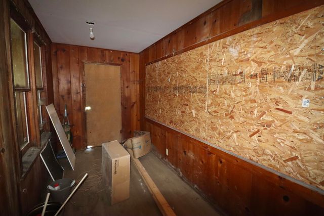 3466 State Rd 104, La Porte, IN 46350