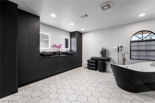 3130 Appleblossom Circle, Las Vegas, NV 89117
