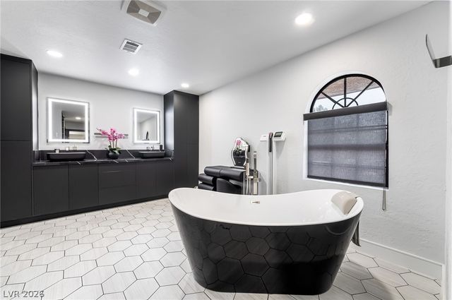 3130 Appleblossom Circle, Las Vegas, NV 89117