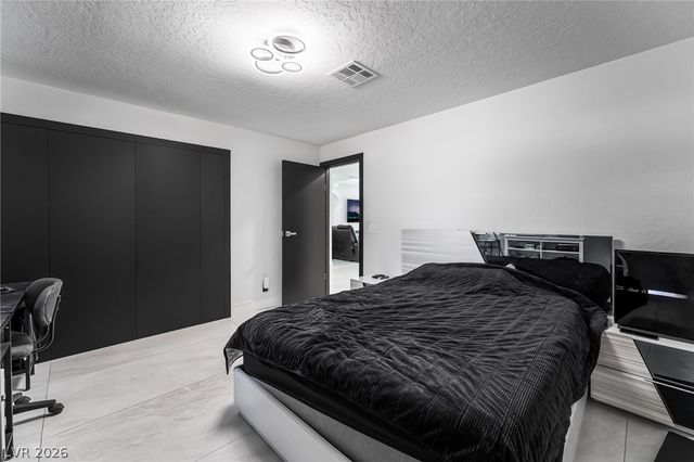 3130 Appleblossom Circle, Las Vegas, NV 89117