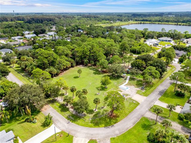 104 Bryant Court, Sebastian, FL 32958
