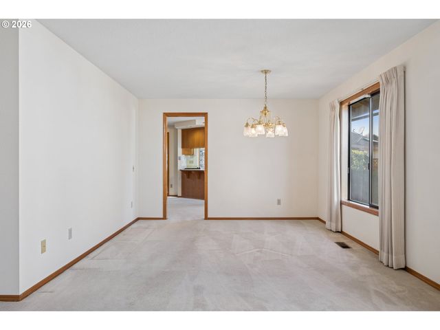 2003 Ne 155TH Ct, Portland, OR 97230