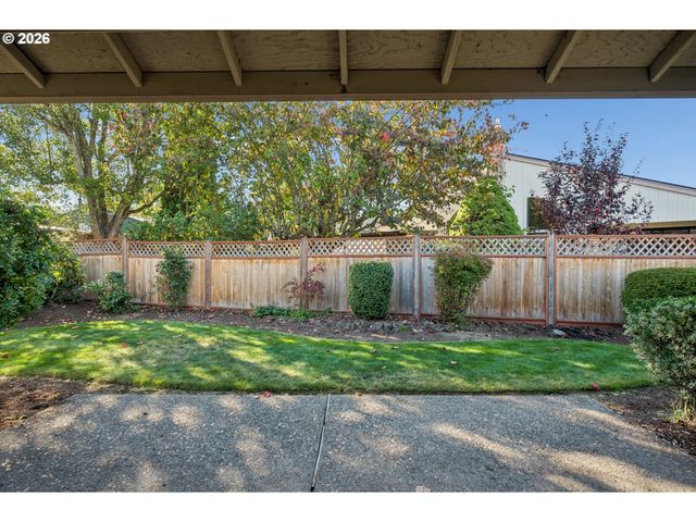 2003 Ne 155TH Ct, Portland, OR 97230