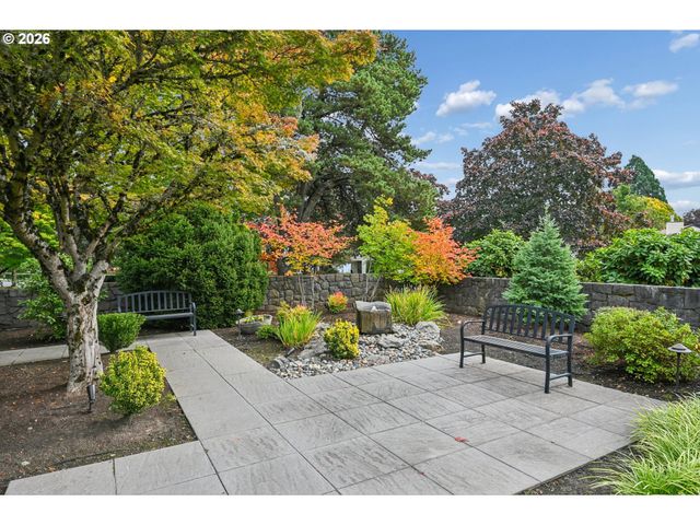 2003 Ne 155TH Ct, Portland, OR 97230