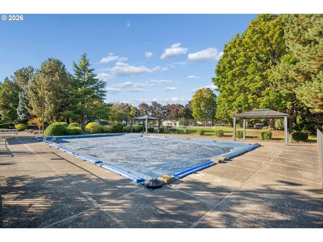 2003 Ne 155TH Ct, Portland, OR 97230