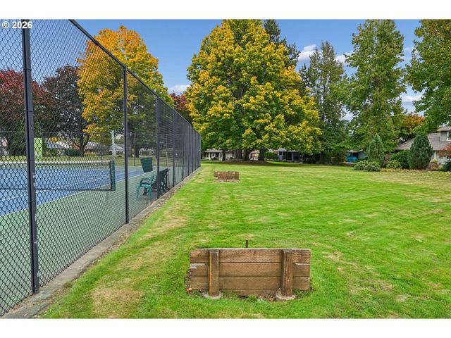 2003 Ne 155TH Ct, Portland, OR 97230