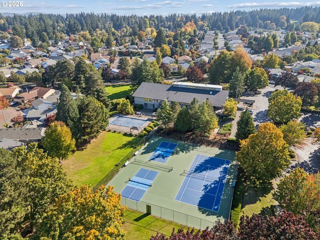 2003 Ne 155TH Ct, Portland, OR 97230