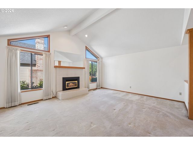 2003 Ne 155TH Ct, Portland, OR 97230