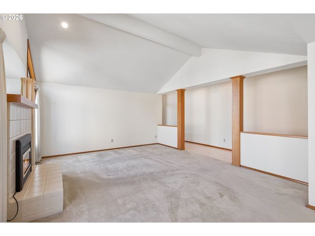 2003 Ne 155TH Ct, Portland, OR 97230