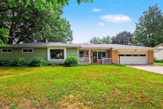 106 E 31st Street, Holland, MI 49423