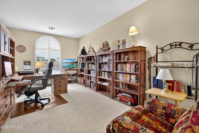 1936 W LARK Drive, Chandler, AZ 85286
