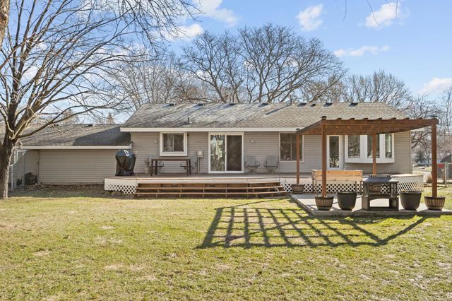 11325 Yates Avenue N, Champlin, MN 55316