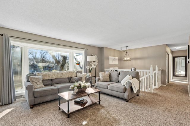 11325 Yates Avenue N, Champlin, MN 55316