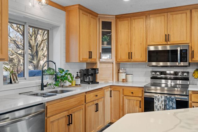 11325 Yates Avenue N, Champlin, MN 55316