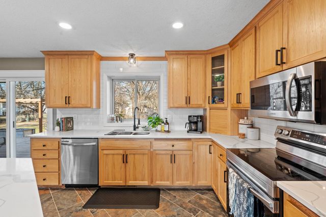 11325 Yates Avenue N, Champlin, MN 55316