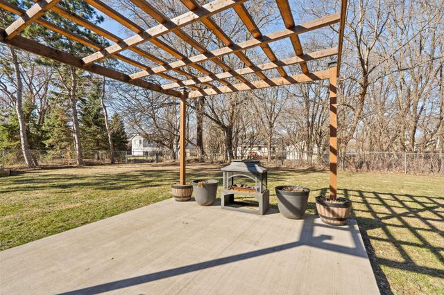 11325 Yates Avenue N, Champlin, MN 55316