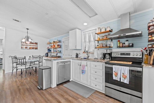 35057 MCCULLOUGHS LEAP, Zephyrhills, FL 33541