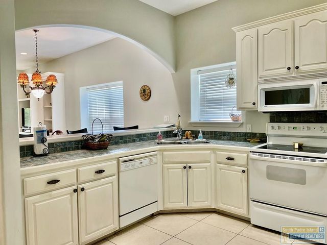 6401 Fountain Way, South Padre Island, TX 78597