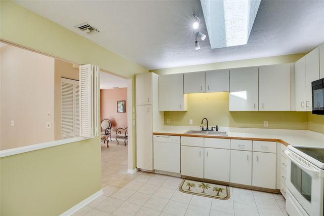 1865 SIXTY OAKS LANE, Vero Beach, FL 32966