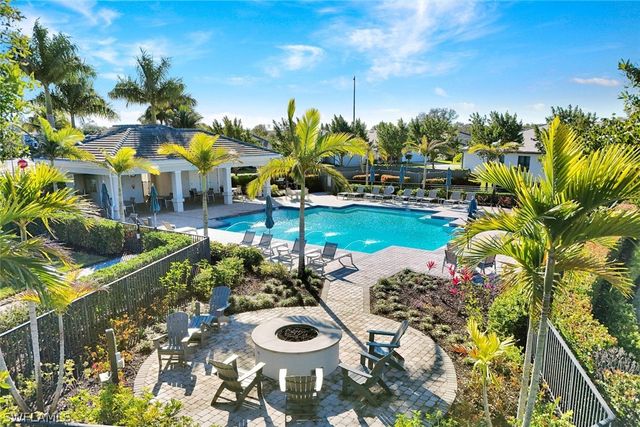 1944 Yellowfin CIR, Naples, FL 34114