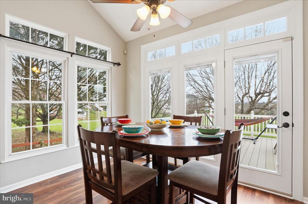 Image 12 of property listing at 4908 SHELBURNE CT, Jefferson, MD 21755