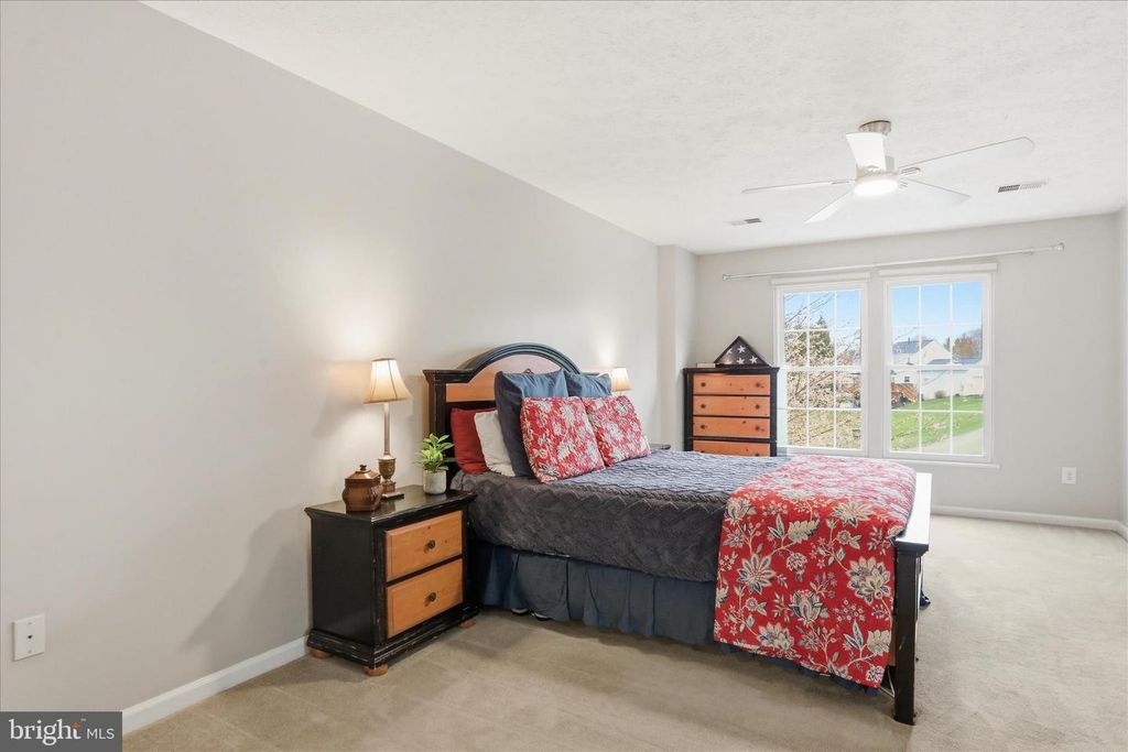 Image 20 of property listing at 4908 SHELBURNE CT, Jefferson, MD 21755