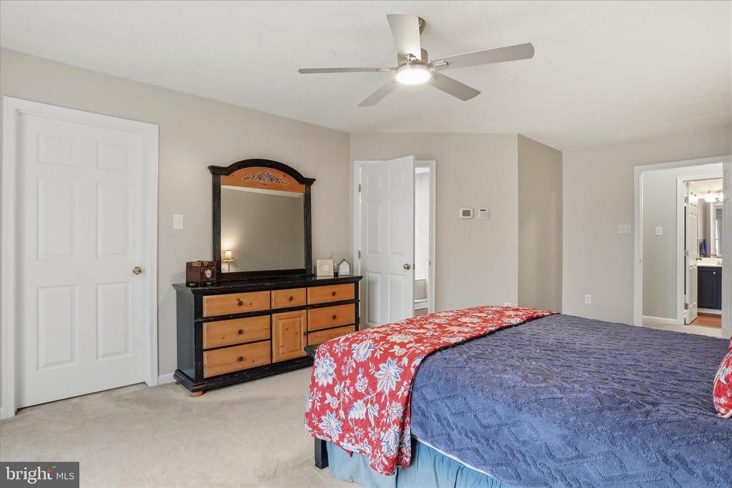 Image 22 of property listing at 4908 SHELBURNE CT, Jefferson, MD 21755