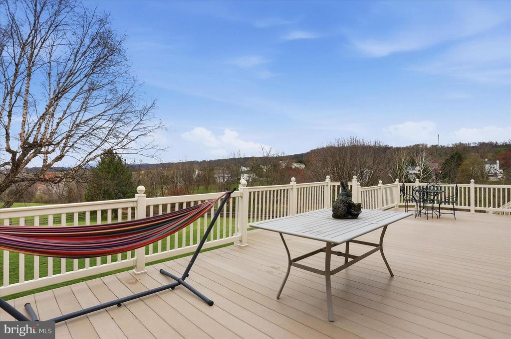 Image 34 of property listing at 4908 SHELBURNE CT, Jefferson, MD 21755