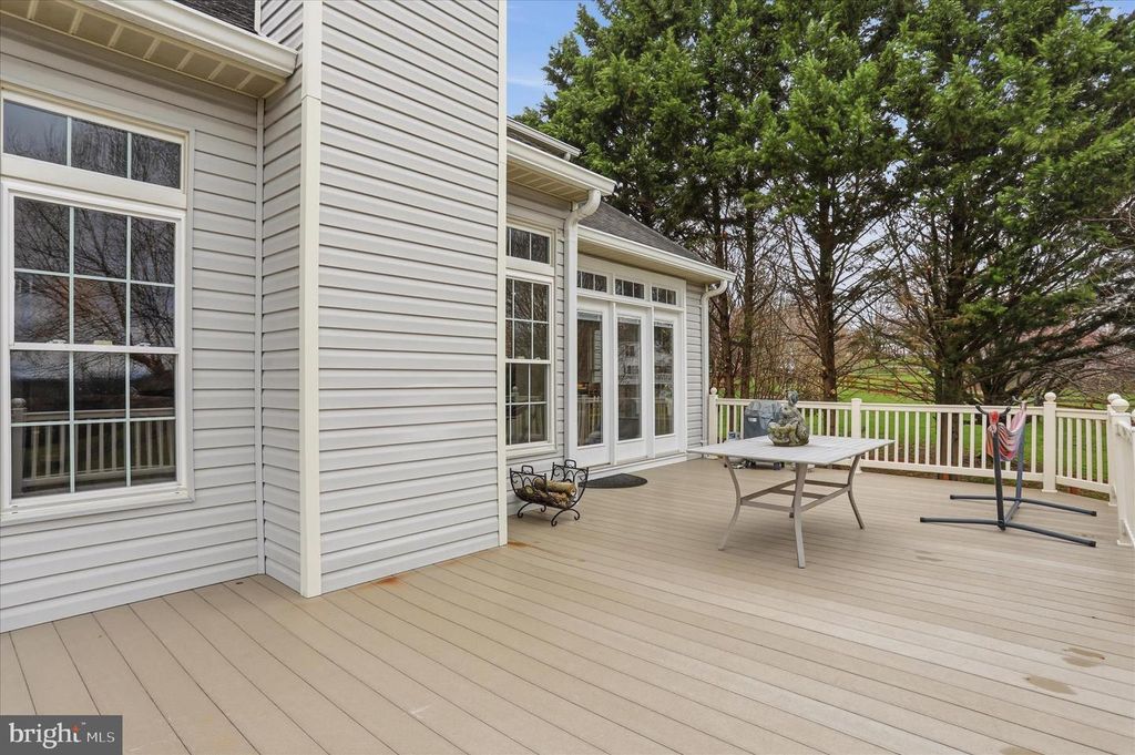 Image 35 of property listing at 4908 SHELBURNE CT, Jefferson, MD 21755