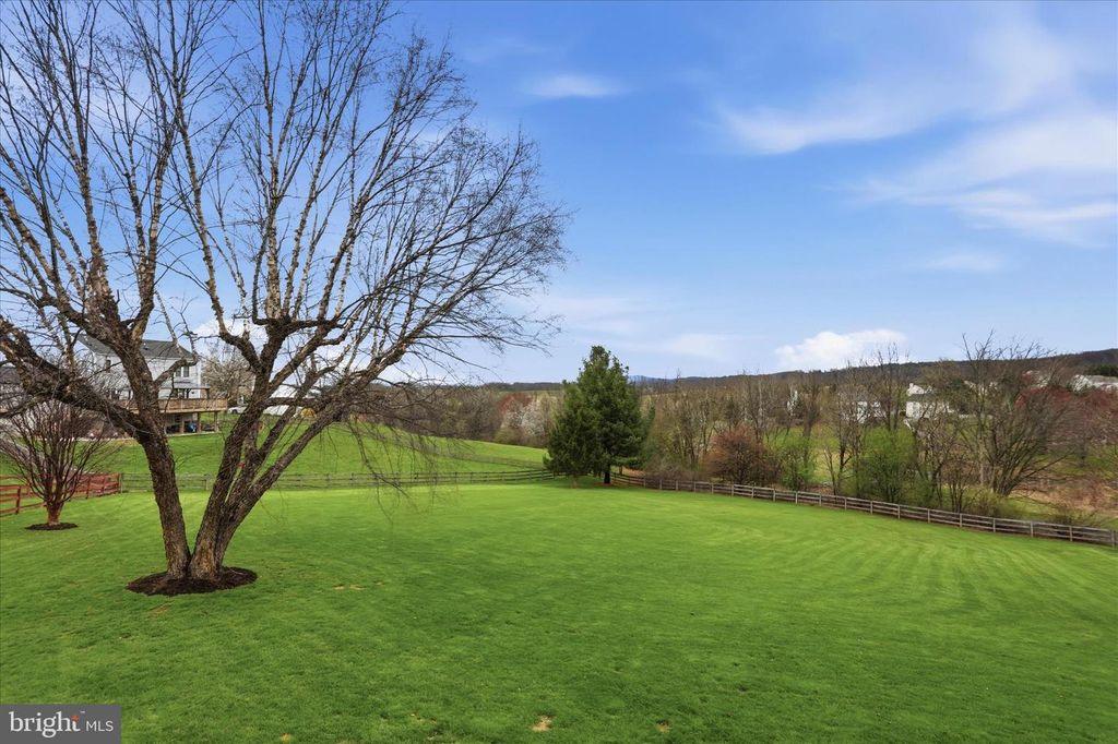 Image 39 of property listing at 4908 SHELBURNE CT, Jefferson, MD 21755