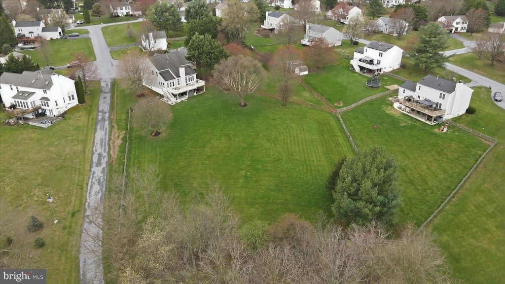 Image 40 of property listing at 4908 SHELBURNE CT, Jefferson, MD 21755