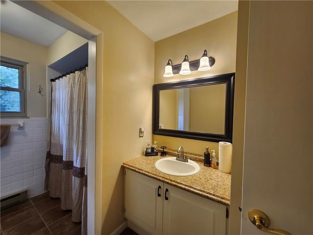 1916 Molinaro Drive, Allentown City, PA 18104