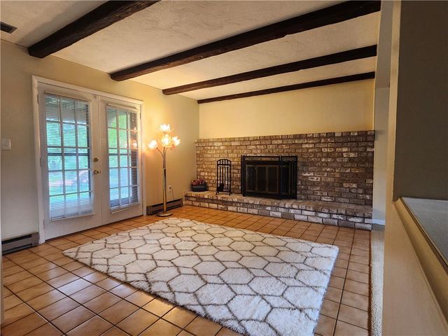 1916 Molinaro Drive, Allentown City, PA 18104