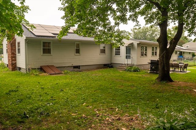159 Roy, Springfield, MA 01104