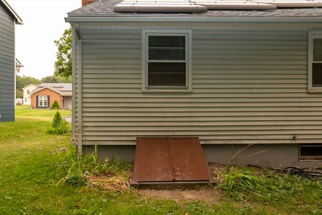 159 Roy, Springfield, MA 01104