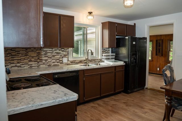 159 Roy, Springfield, MA 01104