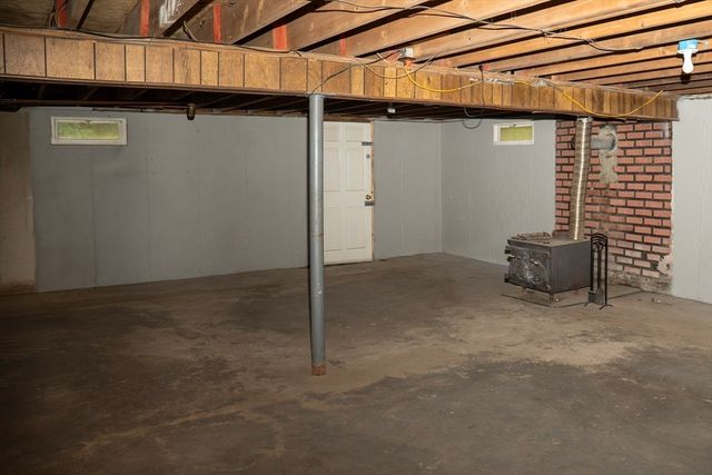 159 Roy, Springfield, MA 01104