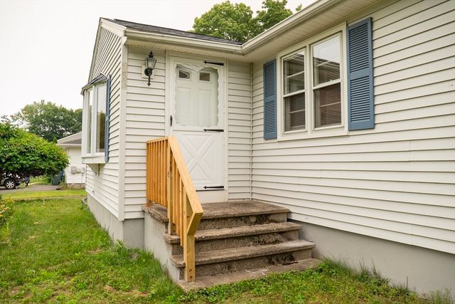 159 Roy, Springfield, MA 01104