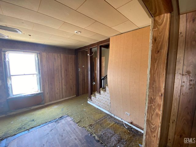 113 Q Street, Taft, CA 93268