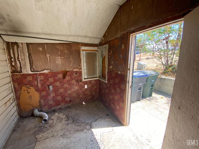 113 Q Street, Taft, CA 93268