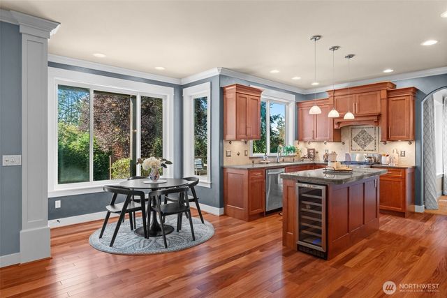 904 7th Court, Fox Island, WA 98333