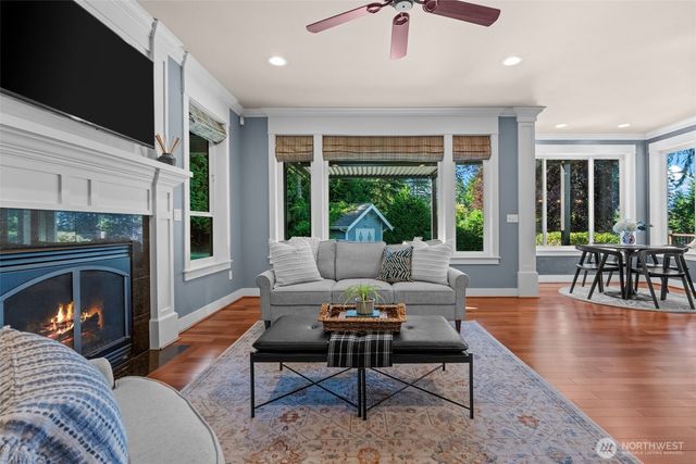 904 7th Court, Fox Island, WA 98333