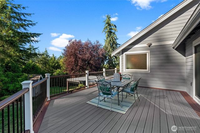 904 7th Court, Fox Island, WA 98333