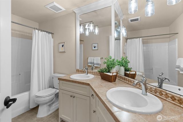 904 7th Court, Fox Island, WA 98333