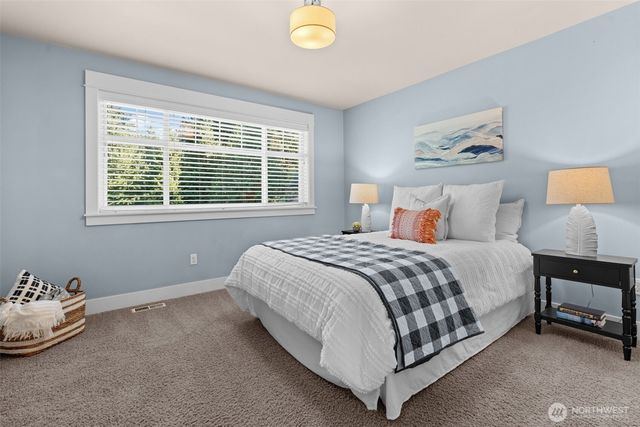 904 7th Court, Fox Island, WA 98333