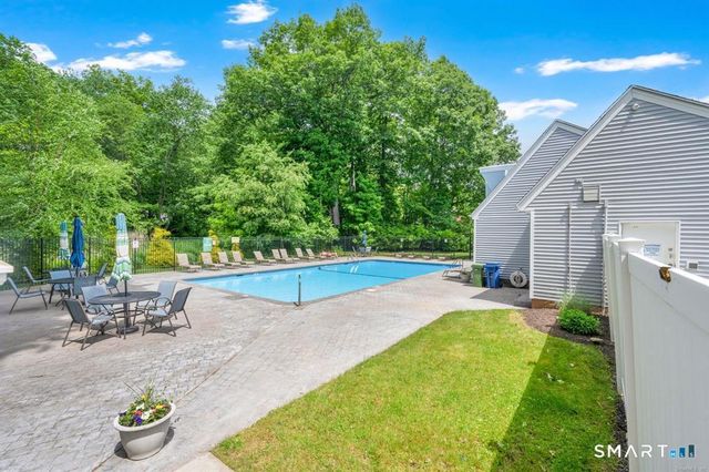 210 Brentwood Drive 210, Wallingford, CT 06492